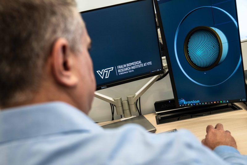 Focused ultrasound on computer monitor