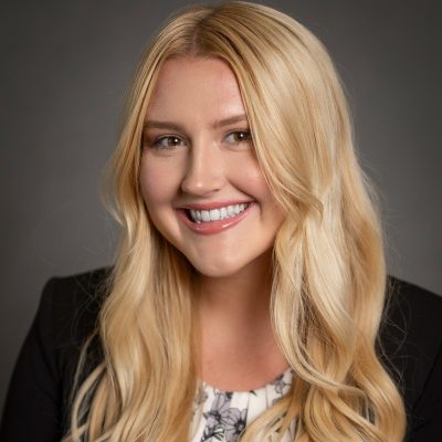 Amanda Reynolds headshot